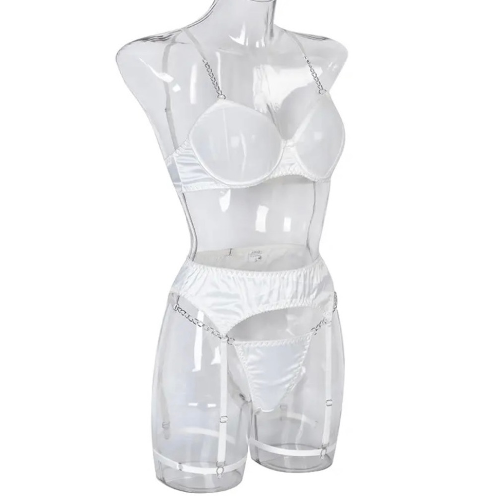 White mesh lingerie garter set w/chain Straps - Picture 9 of 9